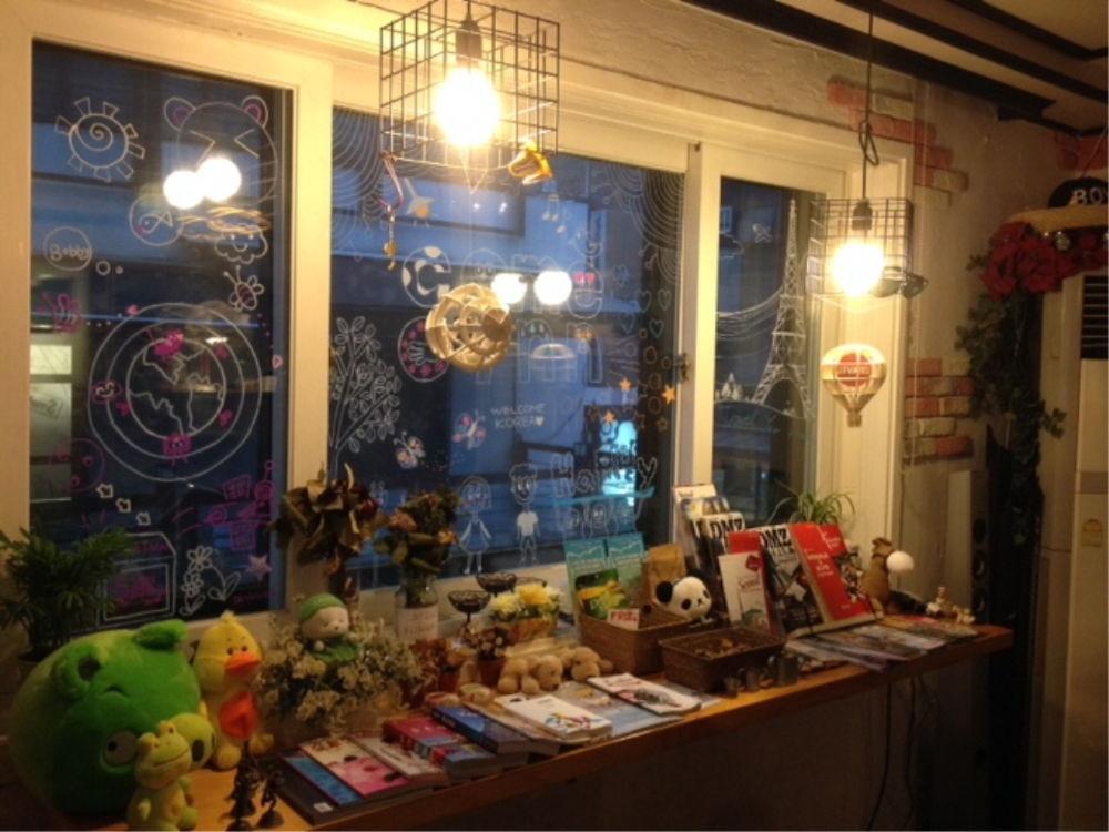 Comeinn Guesthouse Hongdae - Female Only Seúl Exterior foto