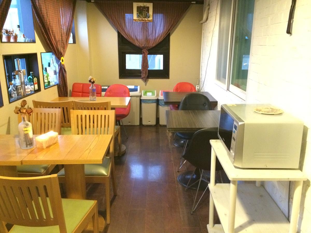 Comeinn Guesthouse Hongdae - Female Only Seúl Exterior foto
