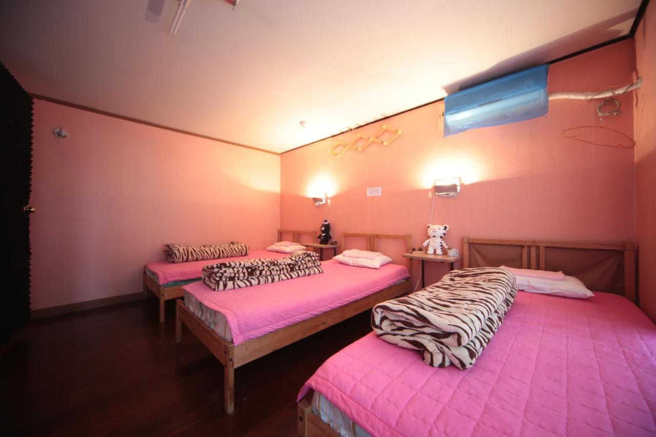Comeinn Guesthouse Hongdae - Female Only Seúl Exterior foto